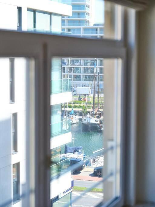 Hugo By The Harbor, Light-Filled And Centrally Located Apartment - Free Parking 奥斯滕德 外观 照片